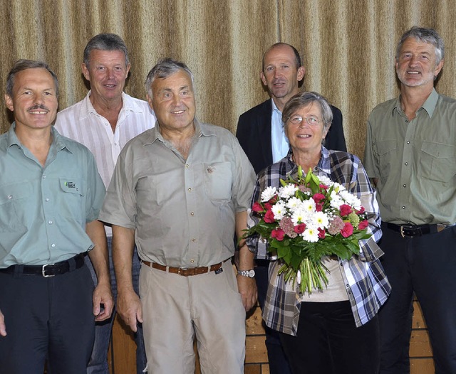 Gruppenbild zum Abschied (von links): ...ert Zapf vom Forstamt im Landratsamt.   | Foto: Wilfried Dieckmann