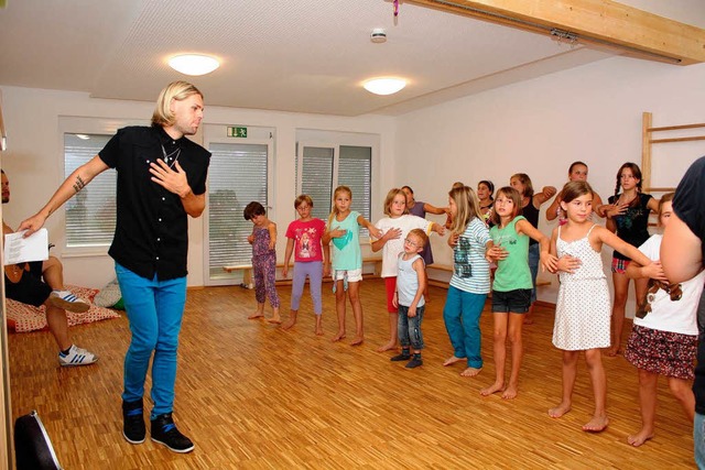 Mit viel Einfhlungsvermgen studierte...f der Landesgartenschau in Nagold ein.  | Foto: Christa Rinklin