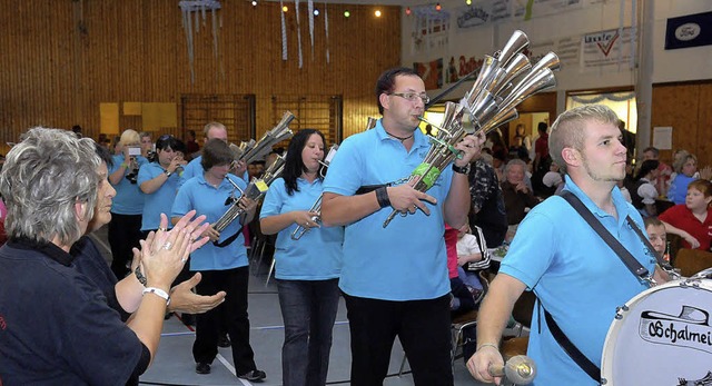 Zu den musikalischen Gsten beim Fest ...uch die  Haslacher Schalmeienkapelle.   | Foto: wolfgang knstle