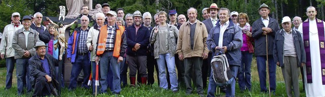 Station an der Kreuzigungsgruppe oberh...lfahrt von St. Blasien nach Todtmoos.   | Foto: Bruno Morath