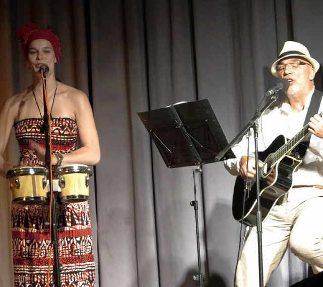 Russa und Georgi Jordanow haben sich der Musik der Kapverden verschrieben.   | Foto: Dorothee Philipp