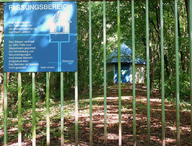 Eingezunt: die Schutzzone eins der Wasserbrunnen im Grtt.  | Foto: Claudia Gabler 