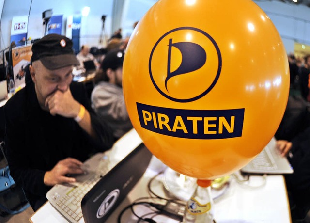 Auch beim Bundesparteitag im April in ...ten die Piraten ihre Computer dabei.    | Foto: dpa