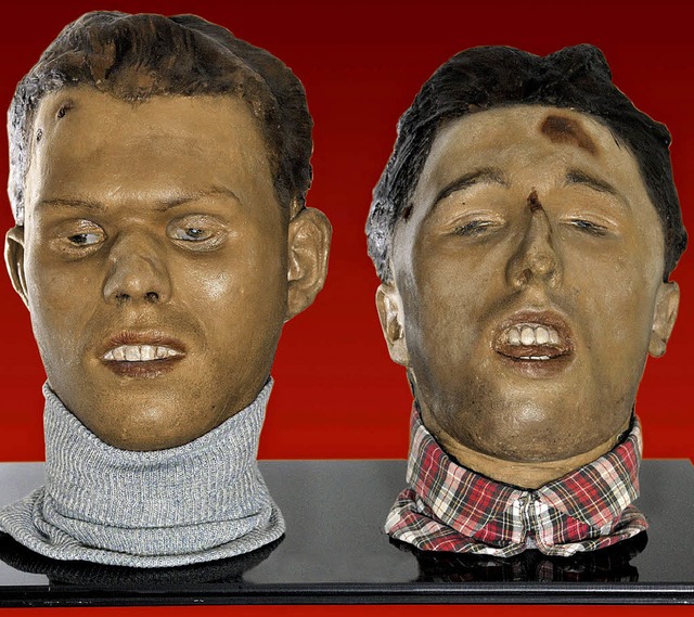 Die Totenmasken von Kurt Sandweg und W...m 1934 acht Menschen ums Leben kamen.   | Foto: Thomas Rost/Daniel Gramespacher