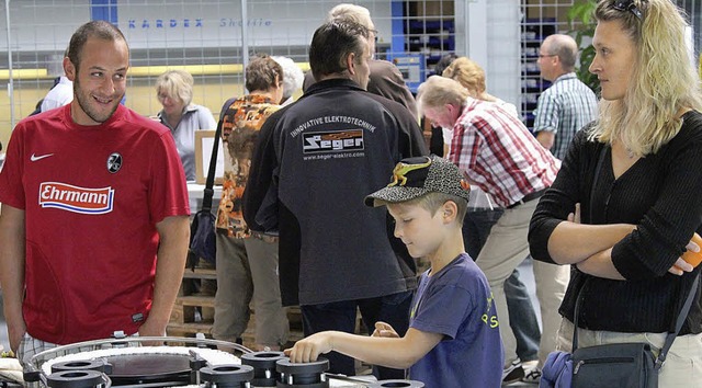 Fr jede Altersgruppe war etwas beim T...lektro Seger in Gndenhausen geboten.   | Foto: Hans-Jrgen Hege