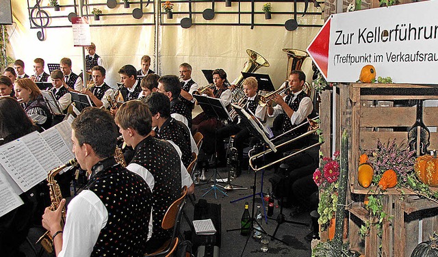 Zahlreiche Blasmusikkapellen sorgten fr  gute Unterhaltung beim Krbisfest.  | Foto: herbert trogus