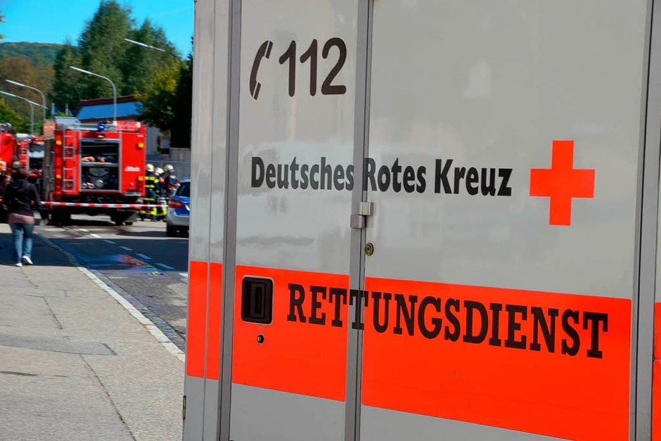 Feuerwehreinsatz im Lörracher Wohngebiet Teichmatten. (Foto: Carlotta Gühne) Feuerwehreinsatz im Lörracher Wohngebiet Teichmatten. (Foto: Carlotta Gühne)