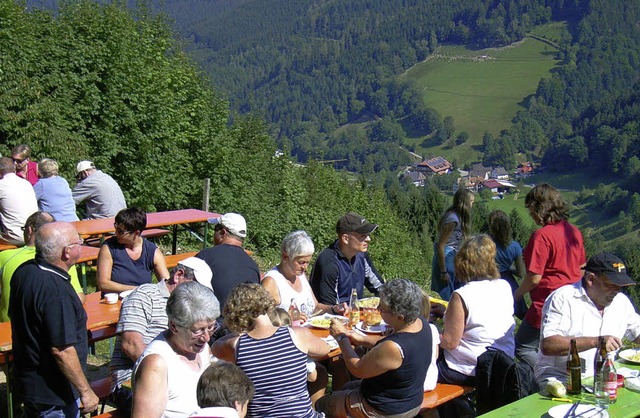 Am Ziel wurden die Wanderer belohnt mi...pitzenstein und auf die  Kaiserebene.   | Foto: Hans-Jrgen Wehrle