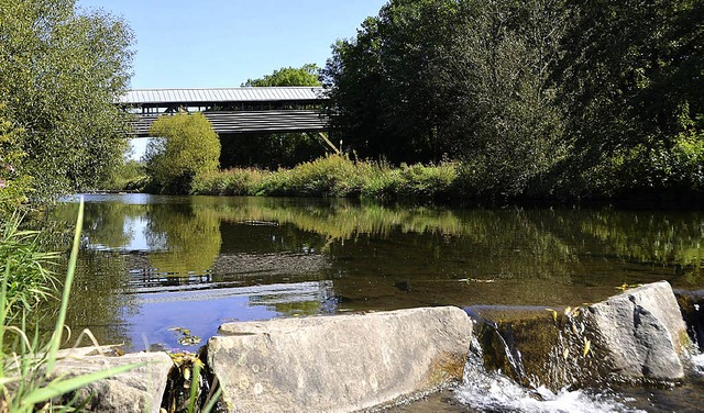 Unterhalb der Grttbrcke, wo die Wies...attraktive Flusslandschaft entstehen.   | Foto: Katharina Kubon