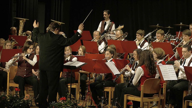 Beim Frhjahrskonzert machte der MV Wi... mit Dirigent Jrgen Schwerer Furore.   | Foto: archivbild: heidi fssel