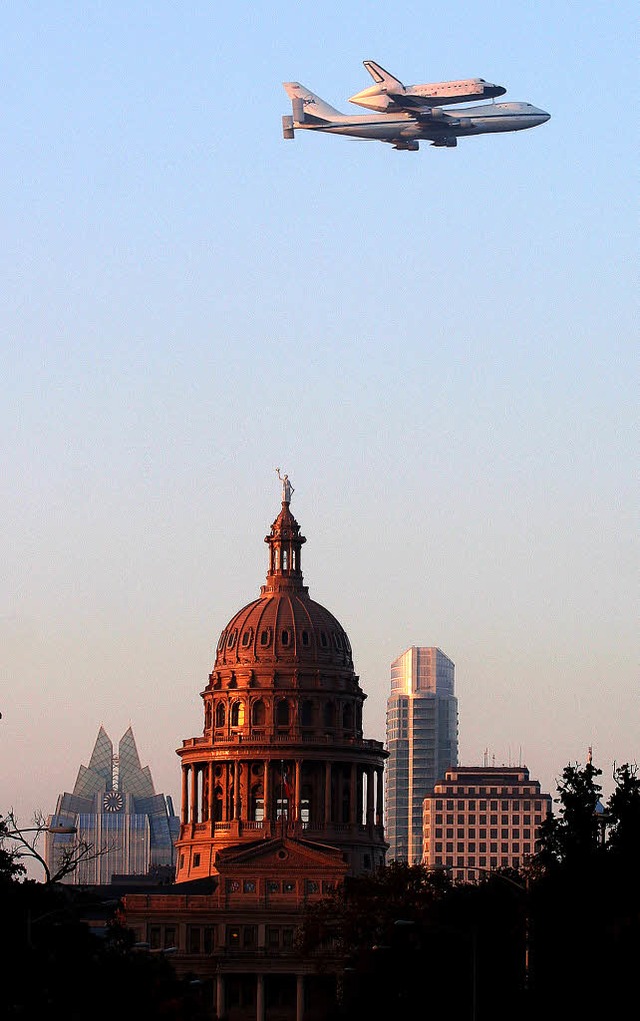 Die Endeavour ber der texanischen Hauptstadt Austin  | Foto: dapd