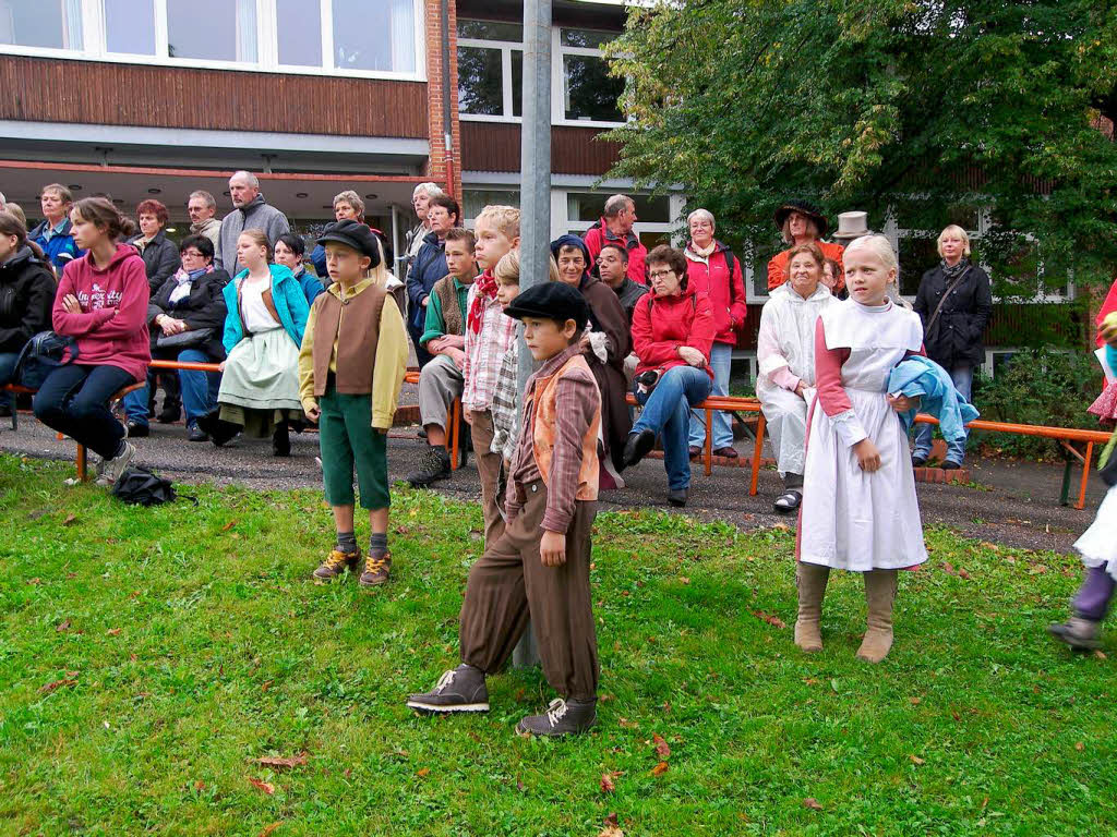 Zeitreise in die Vergangenheit: Rund 600 Akteure verwandeln Staufen bei den STAdtGESchichten in eine groe Bhne.