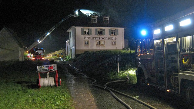 Ein Raub der Flammen wurde in der Nach...gen. Die Brandursache ist noch unklar.  | Foto: Feuerwehr Kenzingen