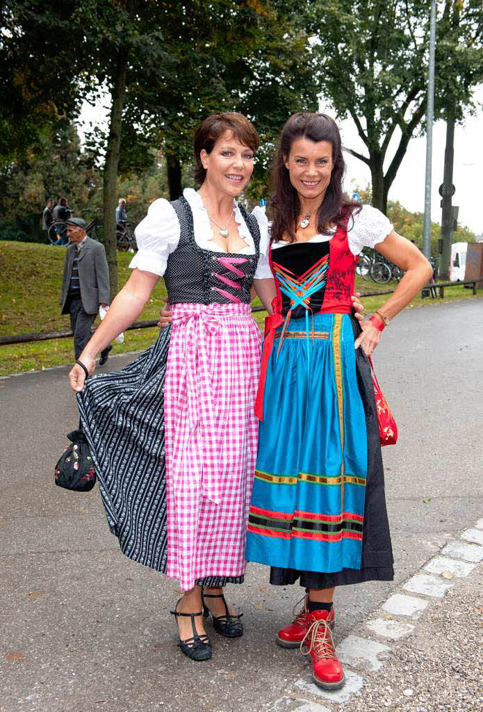 Die Schauspielerinnen Janina Hartwig (l.) und Nicola Tiggeler (r.) Die Schauspielerinnen Janina Hartwig (l.) und Nicola Tiggeler (r.)