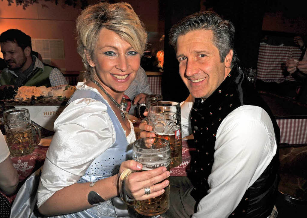 Die Sängerin Claudia Jung und ihr Mann Hans Singer Die Sängerin Claudia Jung und ihr Mann Hans Singer