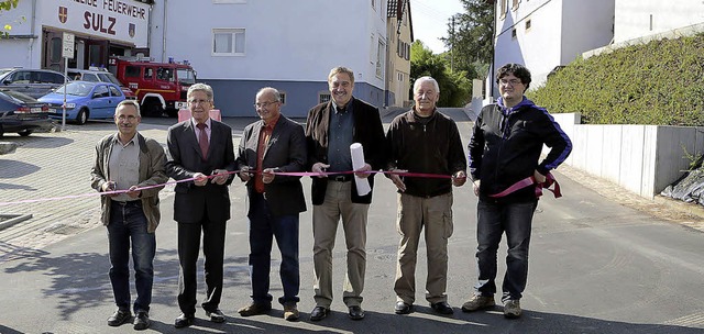 Anlass zum Strahlen (von links) Firmen...er sowie Zoren Misic vom Stadtbauamt.   | Foto: christoph breithaupt