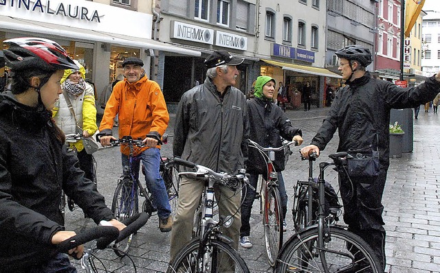 Die Nsse kam der Velotour fr Neubrg...hlussreich wurde die Aktion trotzdem.   | Foto: Maja Tolsdorf