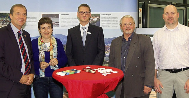 In Foyer der Sparkasse erffneten (von...echsten Energietag Baden-Wrttemberg.   | Foto: Heinz Vollmar