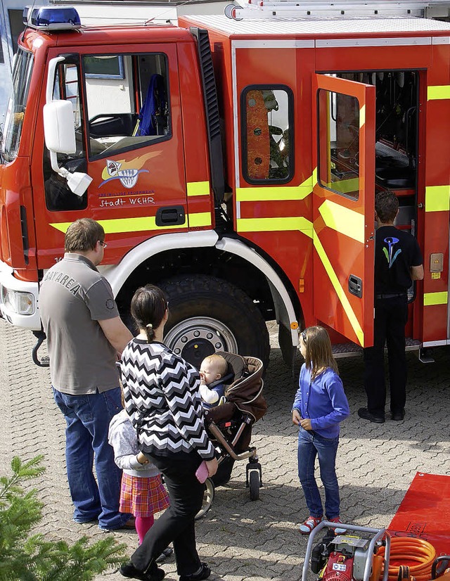 Gro war das Interesse der Besucher an...satzfeuerzeugen der Wehrer Feuerwehr.   | Foto: Hrvoje Milosalvic