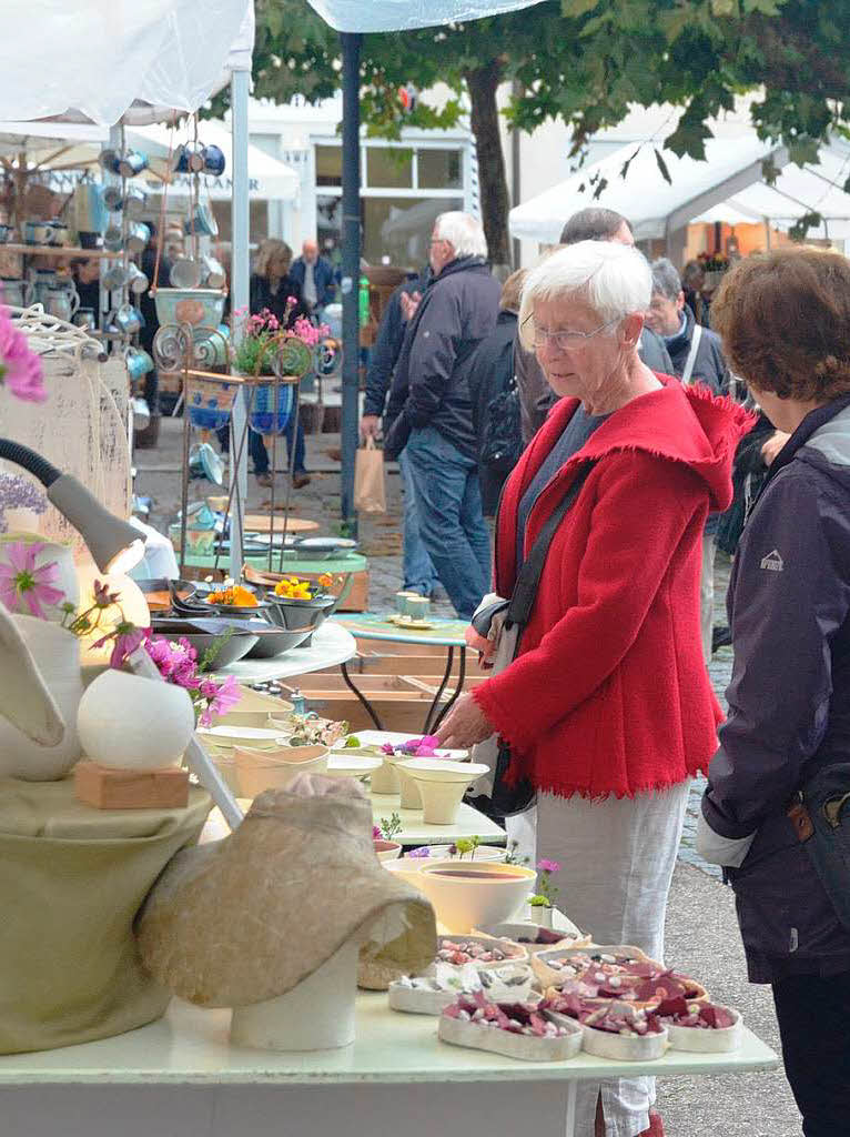 Auf dem Tpfermarkt gab es viel zu sehen. Manch ein Besucher kam an beiden Tagen.