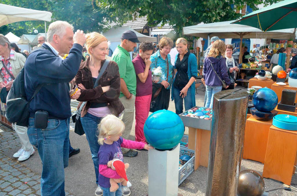 Auf dem Tpfermarkt gab es viel zu sehen. Manch ein Besucher kam an beiden Tagen.