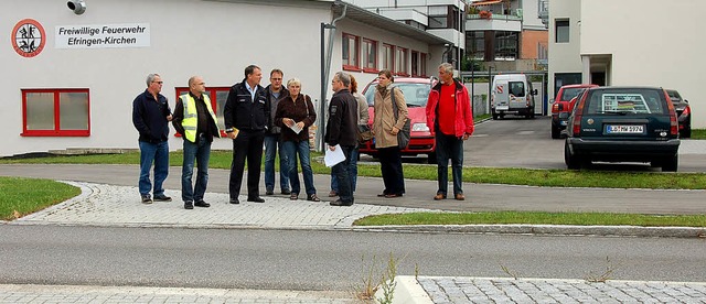 Ein Zebrastreifen ist zwischen Pflegeh...eg hielt sie dagegen fr angebracht.    | Foto: Frey