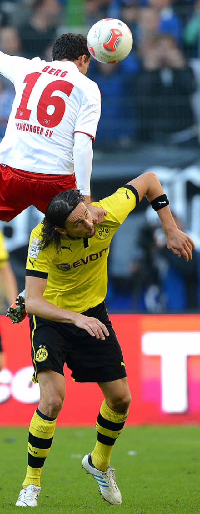 Anders als im Spiel gegen den HSV wre...te in Frankfurt gern wieder obenauf.    | Foto: DPA