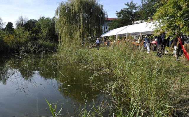 Fr die Bewohner der Gevita-Seniorenre...chnes Naherholungsgebiet entstanden.   | Foto: Volker Mnch