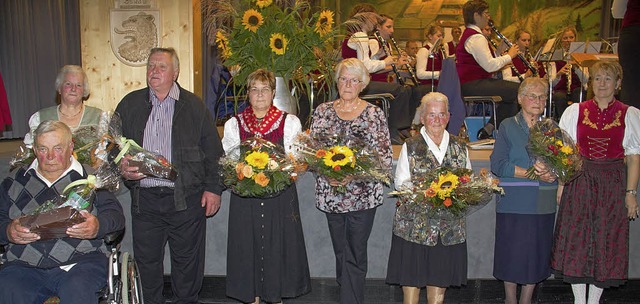 Trachtenkapelle Berau dankt Grndungsm...Isele  und Vorsitzende Gudrun Bhler.   | Foto: Chris Seifried