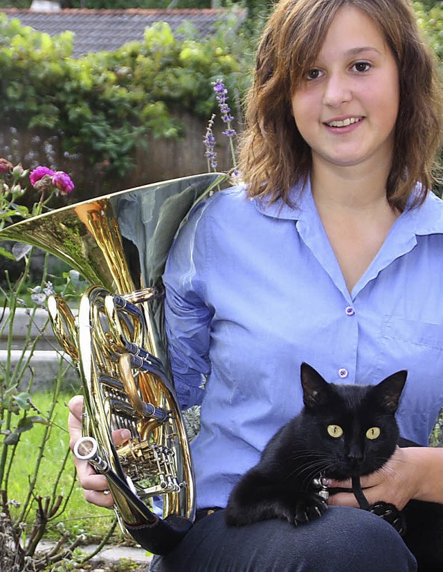 Das Horn nahm Rebecca Mller natrlich.... Katze Luzie musste zu Hause warten.   | Foto: Jrn Kerckhoff