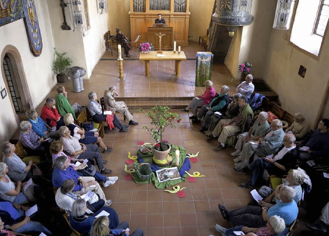 In der Feldberger Kirche erklang Musik fr Cello  und Orgel.   | Foto: Dorothee Philipp