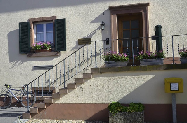 Zu steil fr eine Rampe? Der Aufgang zum Rathaus.   | Foto: Langelott