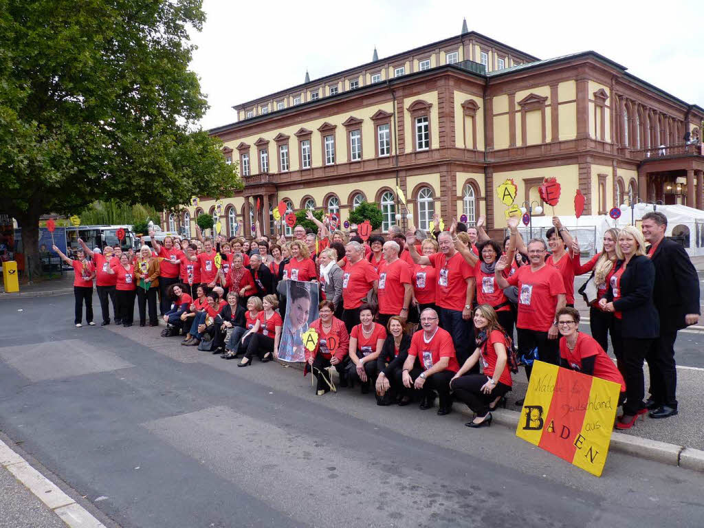 Natalie Henninger ist Deutsche Weinprinzessin. Mehr als 100 Fans waren in Neustadt dabei und prsentierten sich als stimmgewaltiger Chor fr ihre Favoritin.