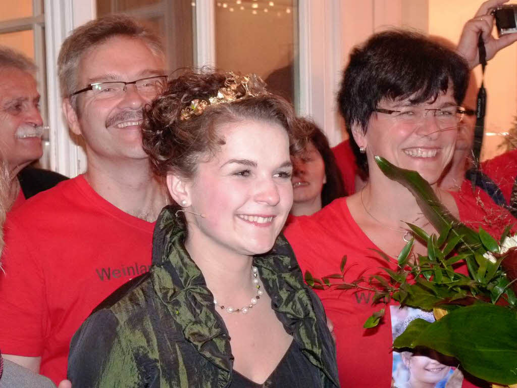 Natalie Henninger ist Deutsche Weinprinzessin. Mutter Silvia und Vater Harald freuen sich riesig mit ihrer Tochter.