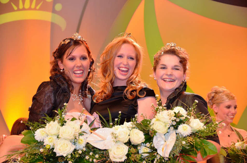 von links: Weinprinzessin Anna Hochdrffer, Deutsche Weinknigin Julia Bertram und Weinprinzessin Natalie Henninger