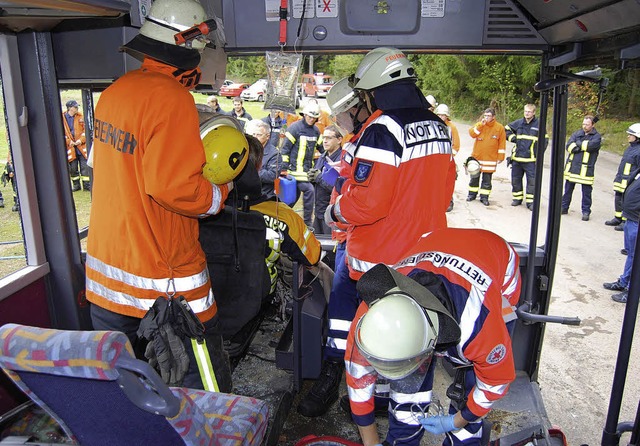 Rettungsbung am bus in Schluchsee  | Foto: Martin Ganz