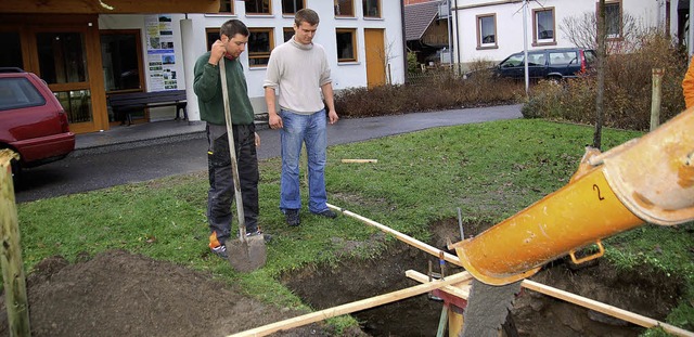 Im Jahr 2009 wurde das Fundament fr d...er Beton in die Grube geschttet wird.  | Foto: Ulrike Jger