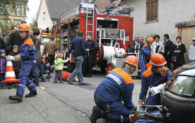 40 Jahre Nachwuchsarbeit im Feuerwehrw...re Kenntnisse in Sachen Lebensrettung.  | Foto: Werner Schnabl