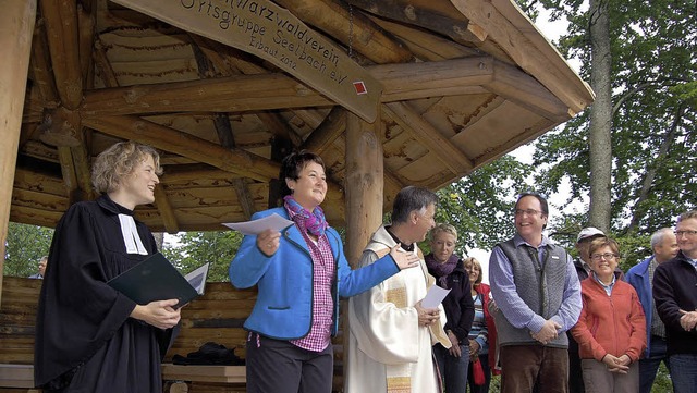 Gute Laune bei der Einweihung des Schu...on und Brgermeister Thomas Schfer.   | Foto: monika korak