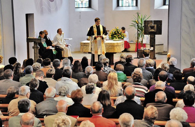 Katholiken und Protestanten feierten das Jubilum ihrer Simultankirche.   | Foto: axel fleig