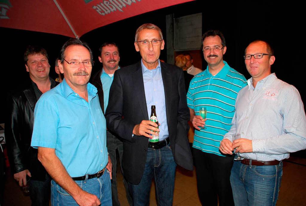 Brgermeister Bruno Schmidt (Hg-Ehrsberg),  Bundestagsabgeordneter Armin Schuster, Brgermeister Martin Bhler (Hausen) und Sparkassenvorstand Georg ckert zeigten sich als begeisterte Ringerfans. 