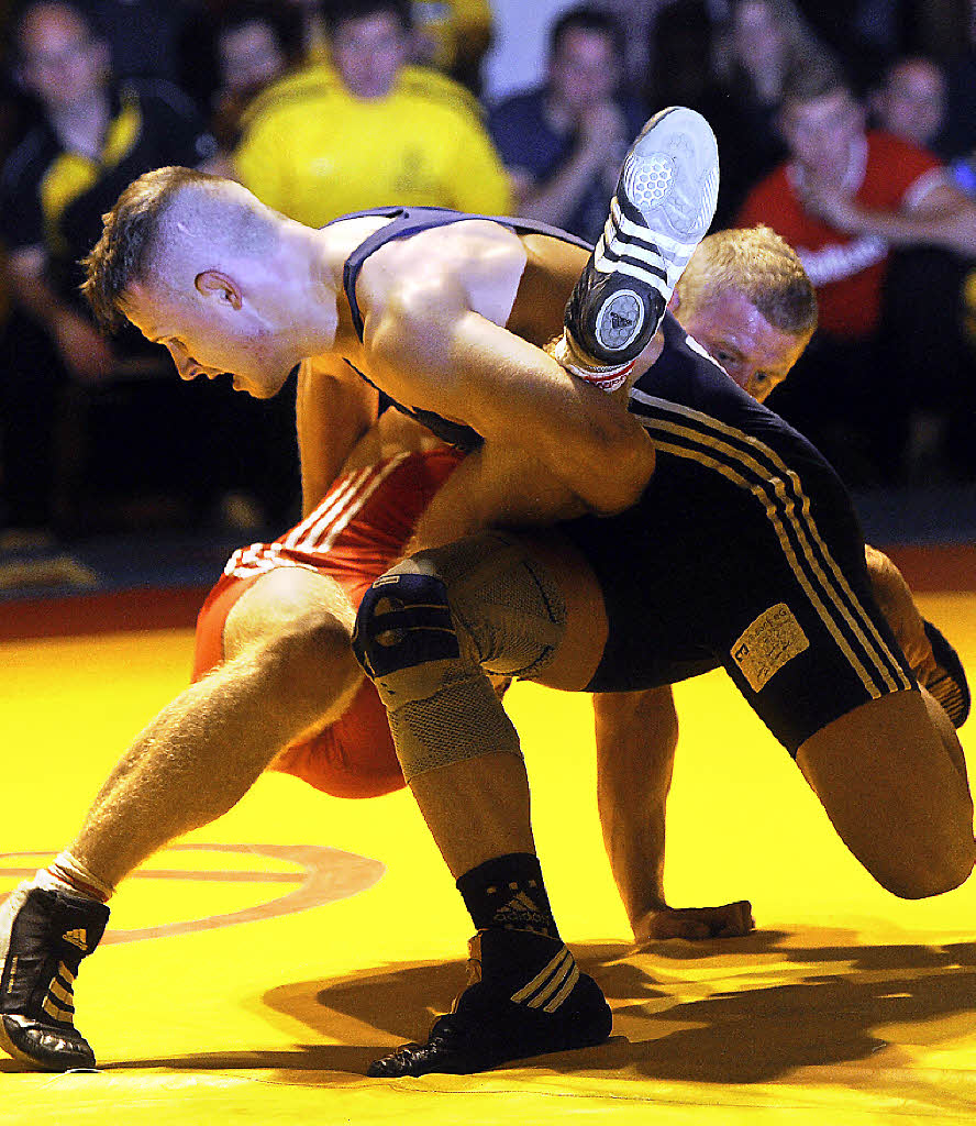 Ringer-Spektakel im Wiesental bleibt ohne Sieger - Ringen - Badische ...