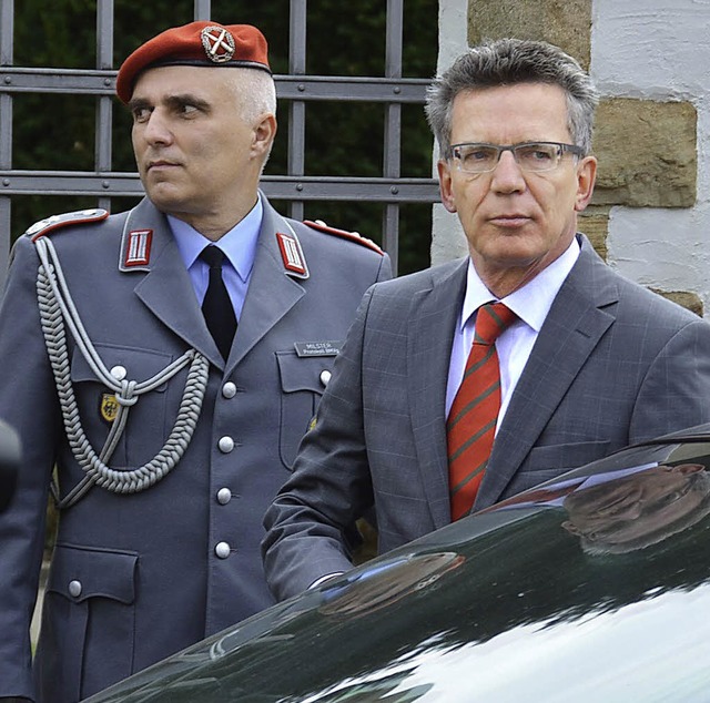 Verteidigungsminister Thomas  de Maizi...ch-Franzsischen Brigade in Mllheim.   | Foto: Babeck-Reinsch