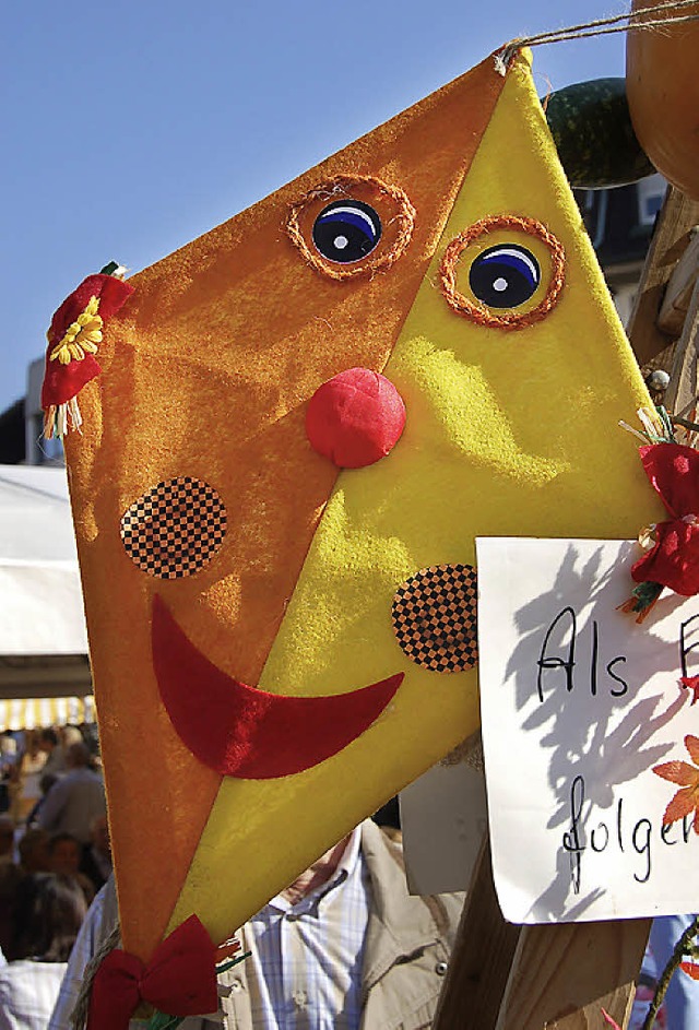 Beim Hrdepflfeschd auf dem Marktplatz...sse und Dekorationen im Mittelpunkt.   | Foto: Sylvia-Karina Jahn