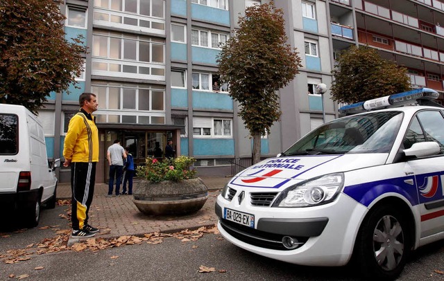 Frankreichs Polizei hat eine landeswei...Haus in Straburg ein Mann erschossen.  | Foto: dpa