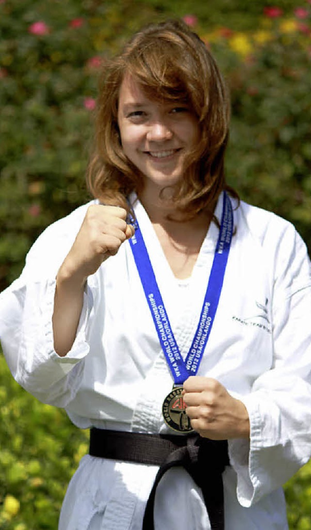 Karate-Weltmeisterin Sara Schneider aus Bombach.   | Foto: Privat