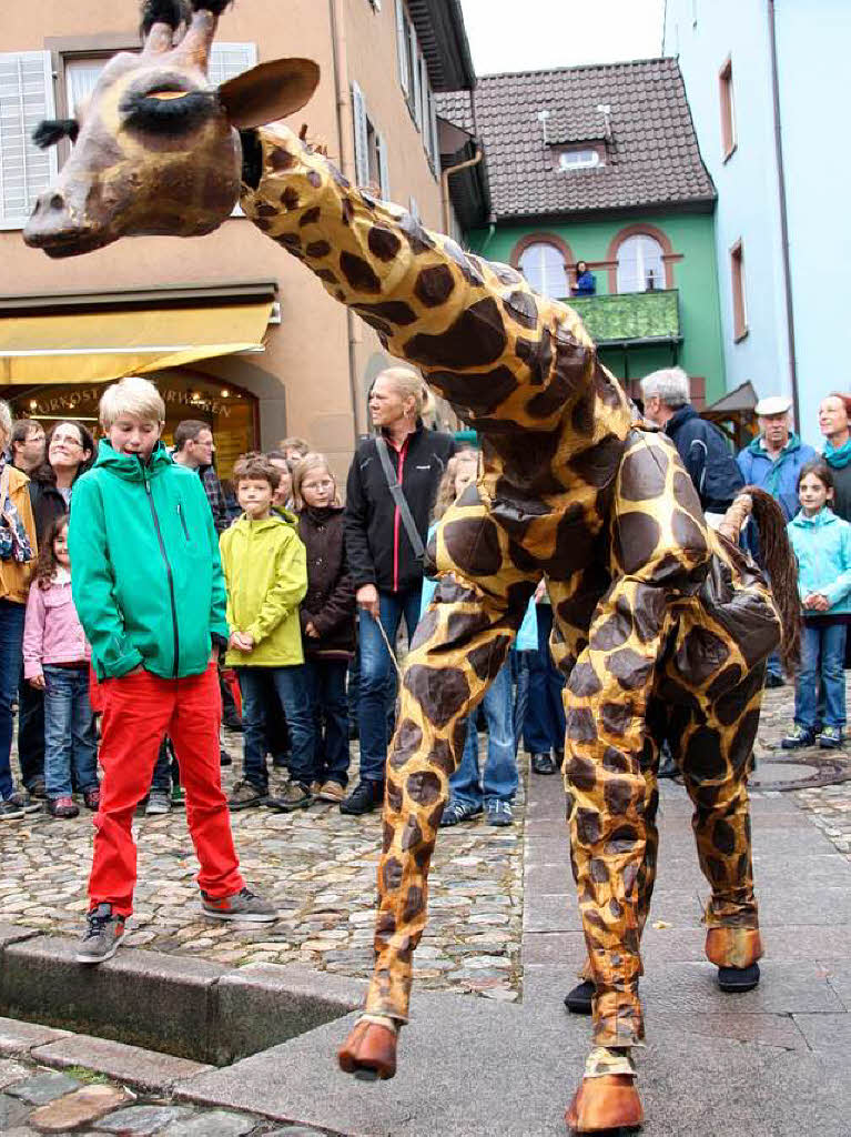 Skurrile bis unheimliche Wesen hatten am verkaufsoffenen Sonntag in Staufen sich unter das Volk gemischt.