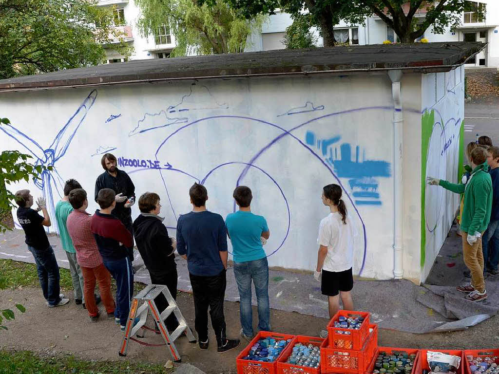 Das Ziel: Aus dieser tristen Wand... Das Ziel: Aus dieser tristen Wand...