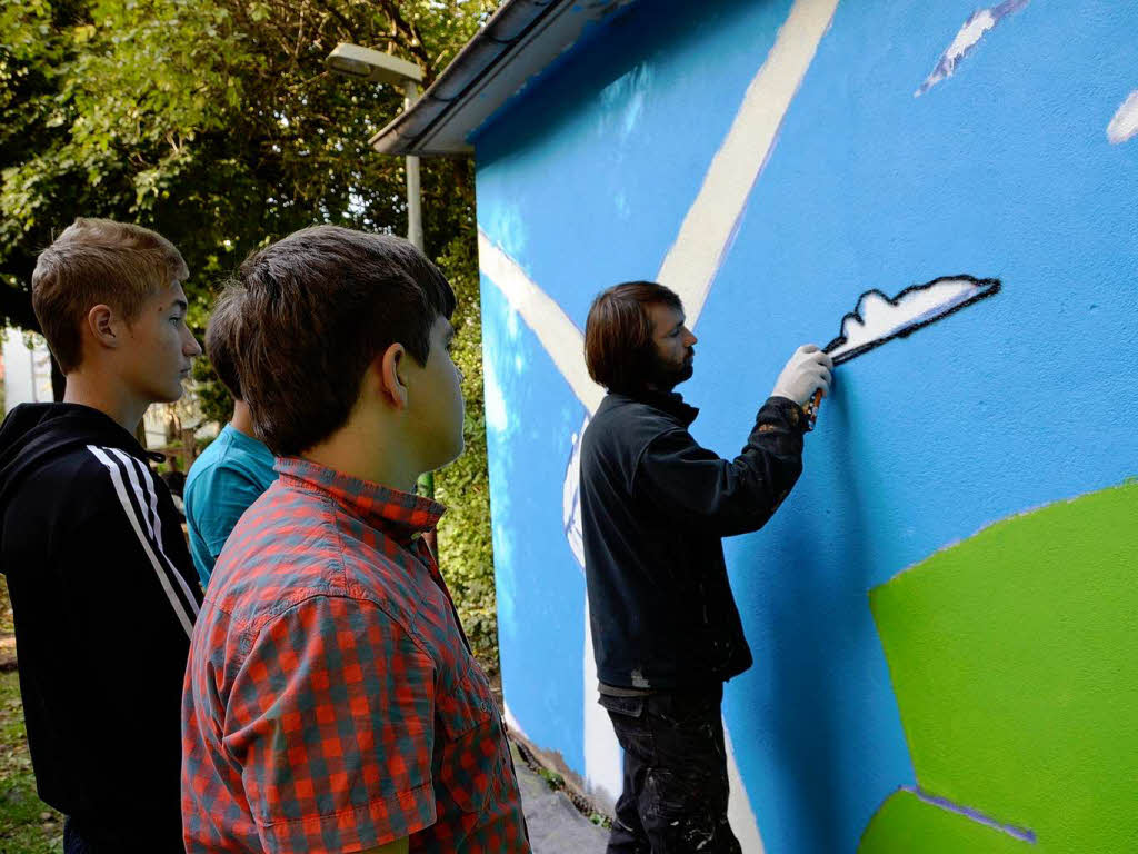 Impressionen vom Graffiti-Workshop für Zischup-Schüler Impressionen vom Graffiti-Workshop für Zischup-Schüler