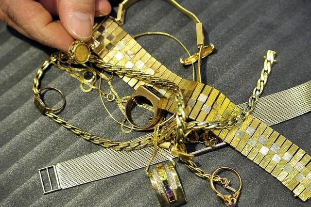 14-Jhriger verscherbelt Goldschmuck der Mutter fr Bordellbesuch